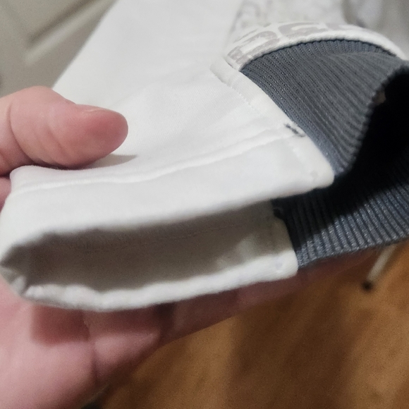 Under Armour White Zip-Up Hoodie Size XL - Picture 3 of 10